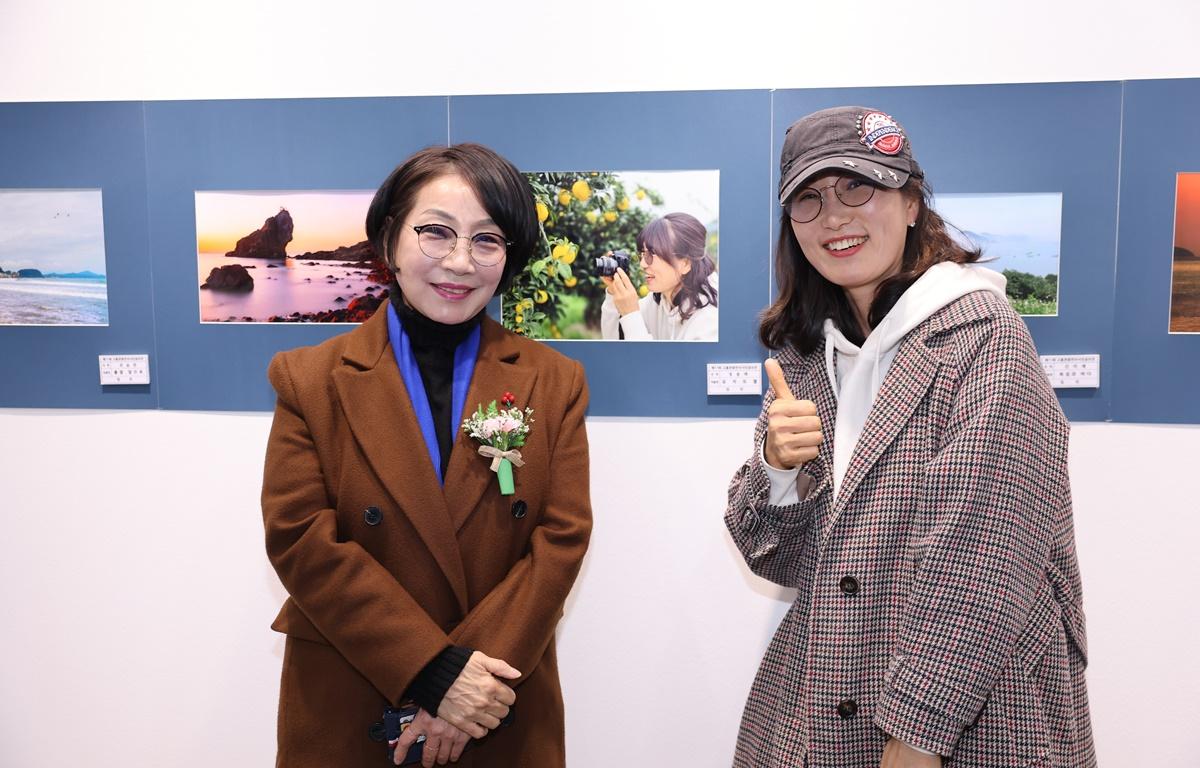 제11회 고흥관광전국사진공모전 시상식 및 전시회 첨부이미지 : 2025.12.21 제11회 고흥관광전국사진공모전 시상식 및 전시회 (2).JPG