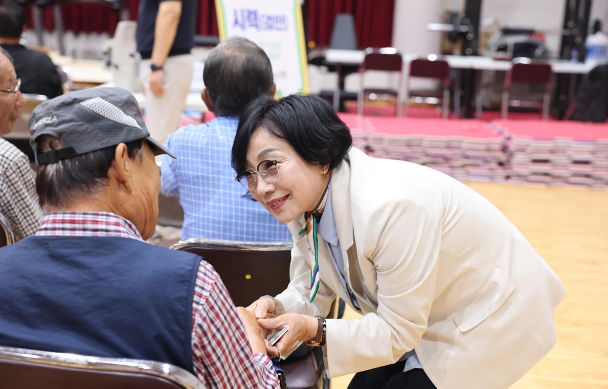 팔영농협 농촌왕진버스 운영(영남, 점암) 첨부이미지 : 2025.9.3 팔영농협 농촌왕진버스 운영(영남, 점암) (1).JPG