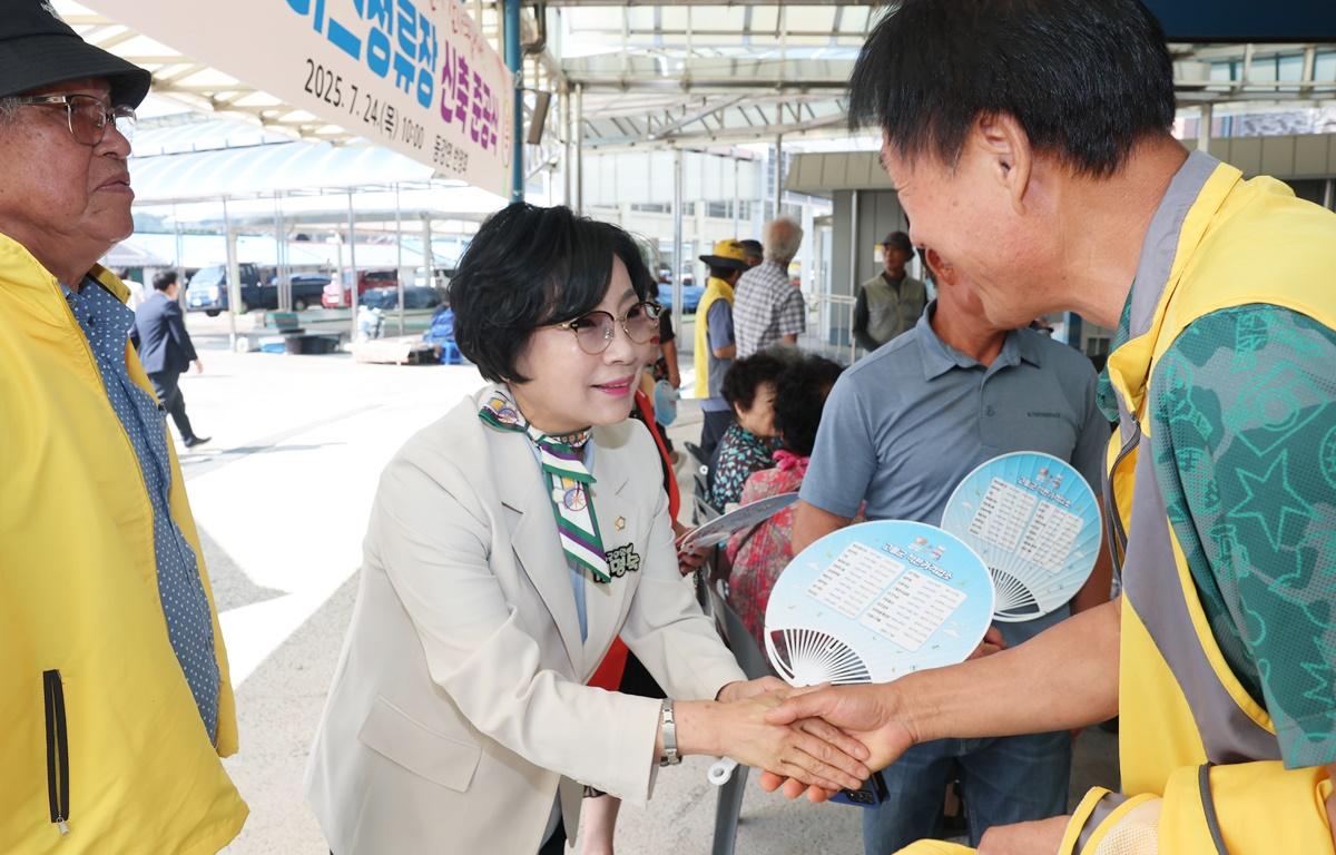동강 버스정류장 준공식 첨부이미지 : 2025.7.24 동강 버스정류장 준공식 (1).JPG
