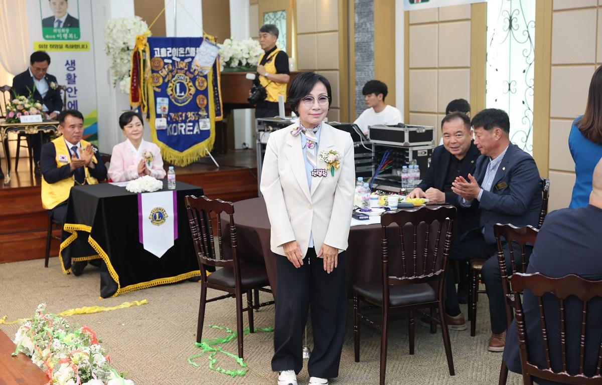 고흥 라이온스클럽 회장 이취임식 첨부이미지 : 2025.6.19 고흥 라이온스클럽 회장 이취임식 (6).JPG