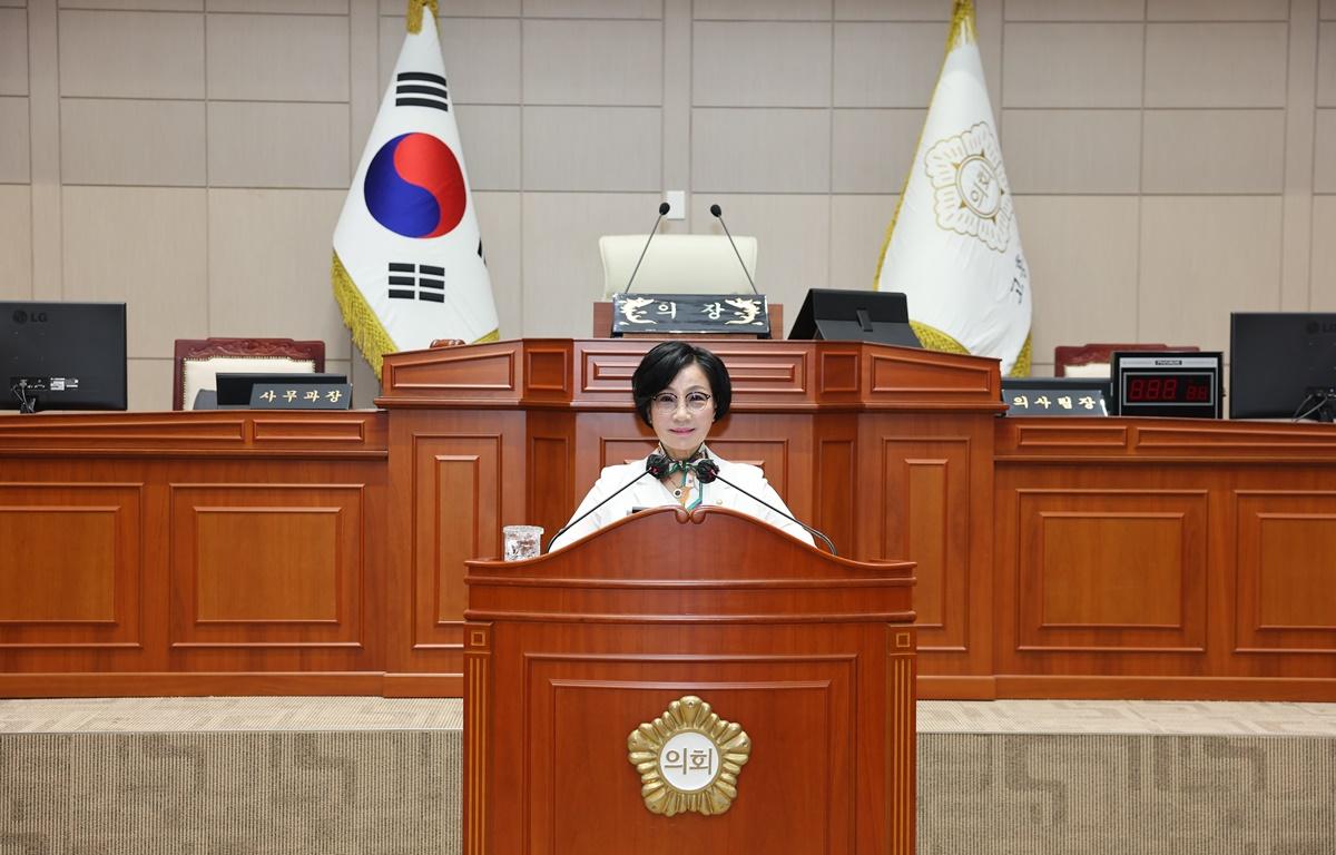 제337회 고흥군의회 제1차 정례회 제2차 본회의 첨부이미지 : 2025.6.20 제337회 고흥군의회 제1차 정례회 제2차 본회의 (1).JPG