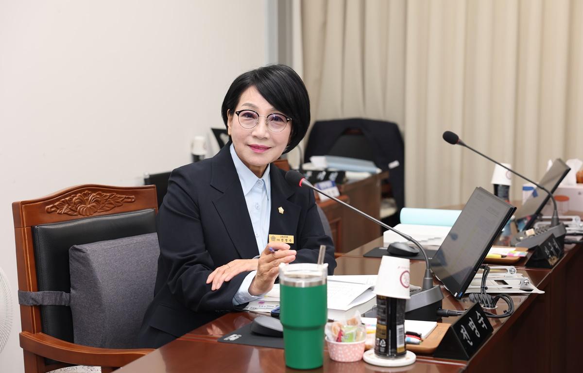 2025년 행정사무감사(산업건설위원회) 첨부이미지 : 2025.6.11 2025년 행정사무감사(산업건설위원회) (2).JPG