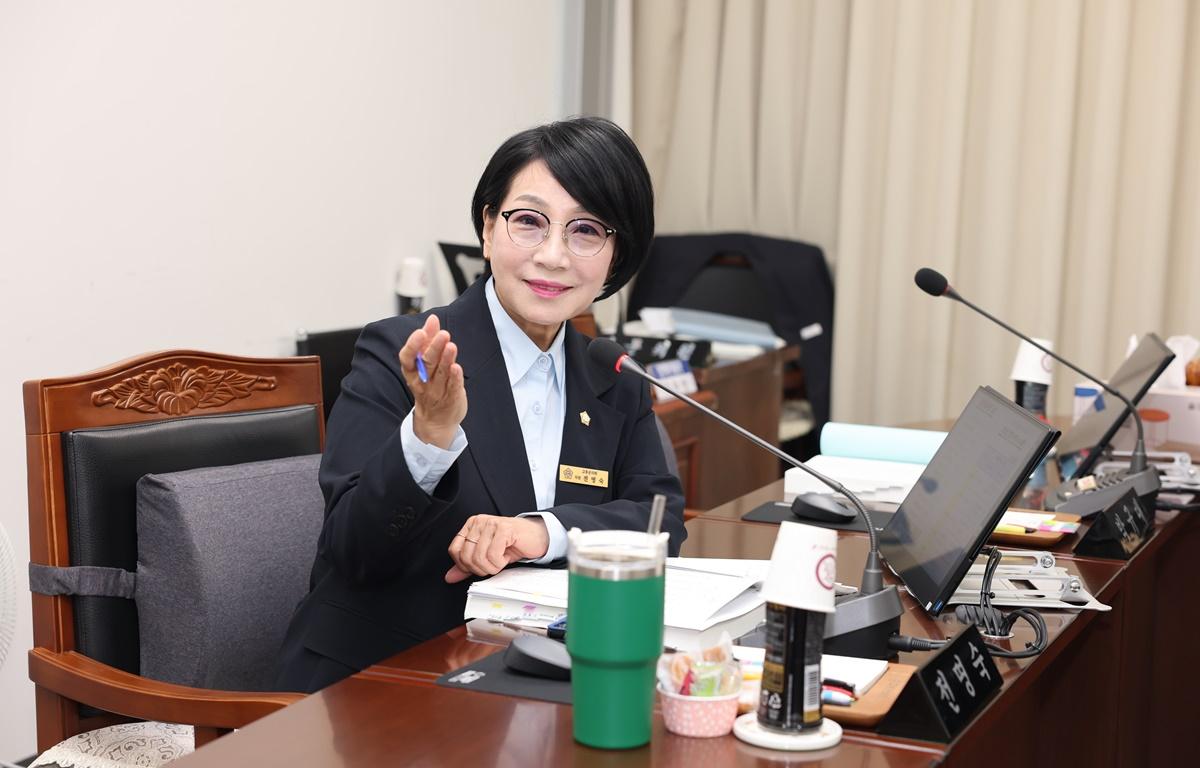 2025년 행정사무감사(산업건설위원회) 첨부이미지 : 2025.6.11 2025년 행정사무감사(산업건설위원회) (3).JPG