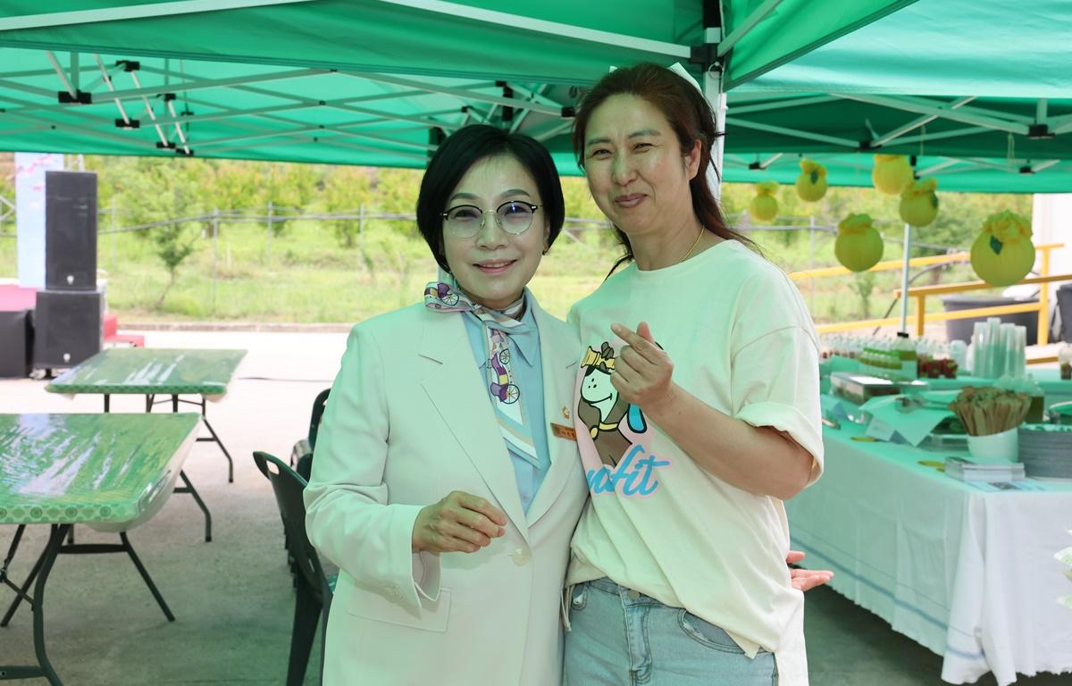 2025년 고흥 유자나무 분양 이벤트 '나의 유자나무와 인연' 팜파티 첨부이미지 : 2025.6.6 2025년 고흥 유자나무 분양 이벤트 '나의 유자나무와 인연' 팜파티 (3).JPG