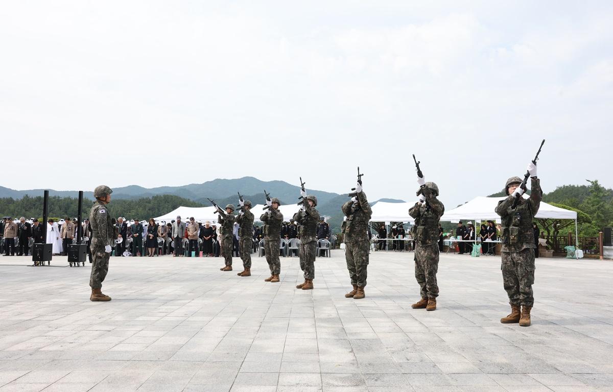 제70회 현충일 추념식 첨부이미지 : 2025.6.6 제70회 현충일 추념식 (13).JPG