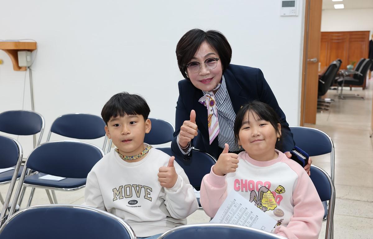 제43회 두원면민의 날 첨부이미지 : 2025.4.16 제43회 두원면민의 날 (1).JPG