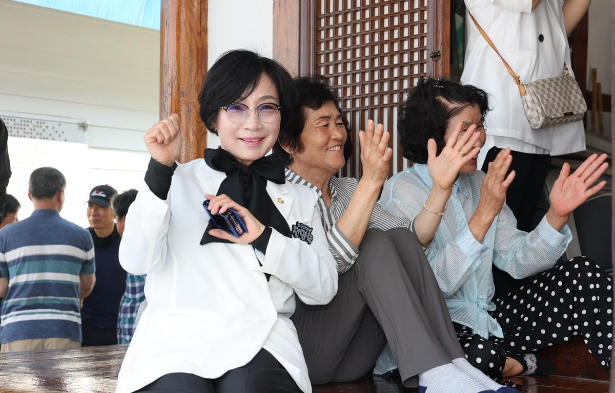 제263회 어깨동무봉사단(호동마을) 첨부이미지 : 2025.6.26 제263회 어깨동무봉사단 (9).JPG