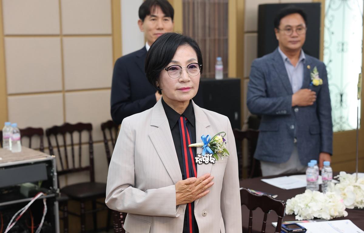 고흥 로타리클럽 회장 이취임식 첨부이미지 : 2025.6.20 고흥 로타리클럽 회장 이취임식 (6).JPG