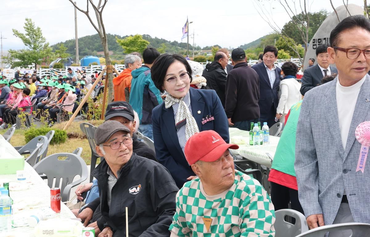 제30회 금산면민의 날 첨부이미지 : 2025.5.10 제30회 금산면민의 날 (2).JPG
