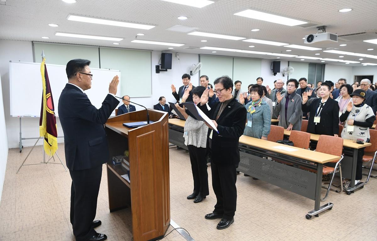 2025학년도 노인대학 및 대학원 입학식 첨부이미지 : 2025.3.6 2025학년도 노인대학 및 대학원 입학식 (9).JPG