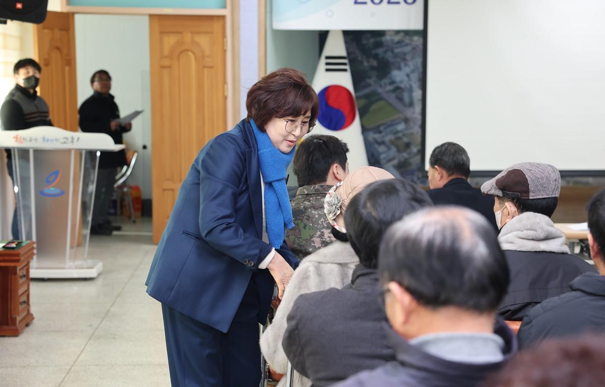 2026 군민과의 지역발전 토론회(고흥읍) 첨부이미지 : 2026.1.21 2026 군민과의 지역발전 토론회(고흥읍) (3).JPG