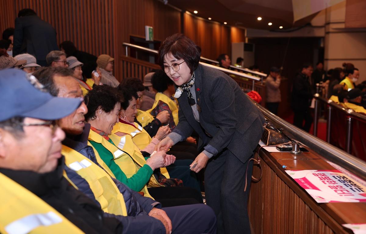 2026년 노인일자리 및 사회활동지원 사업 통합발대식 첨부이미지 : 2026.1.16 2026년 노인일자리 및 사회활동지원 사업 통합발대식(8).JPG