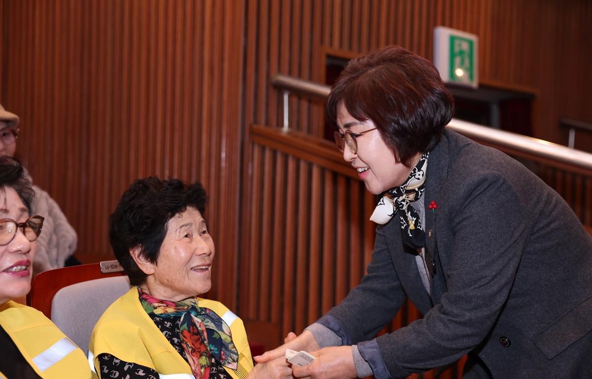 2026년 노인일자리 및 사회활동지원 사업 통합발대식 첨부이미지 : 2026.1.16 2026년 노인일자리 및 사회활동지원 사업 통합발대식(6).JPG