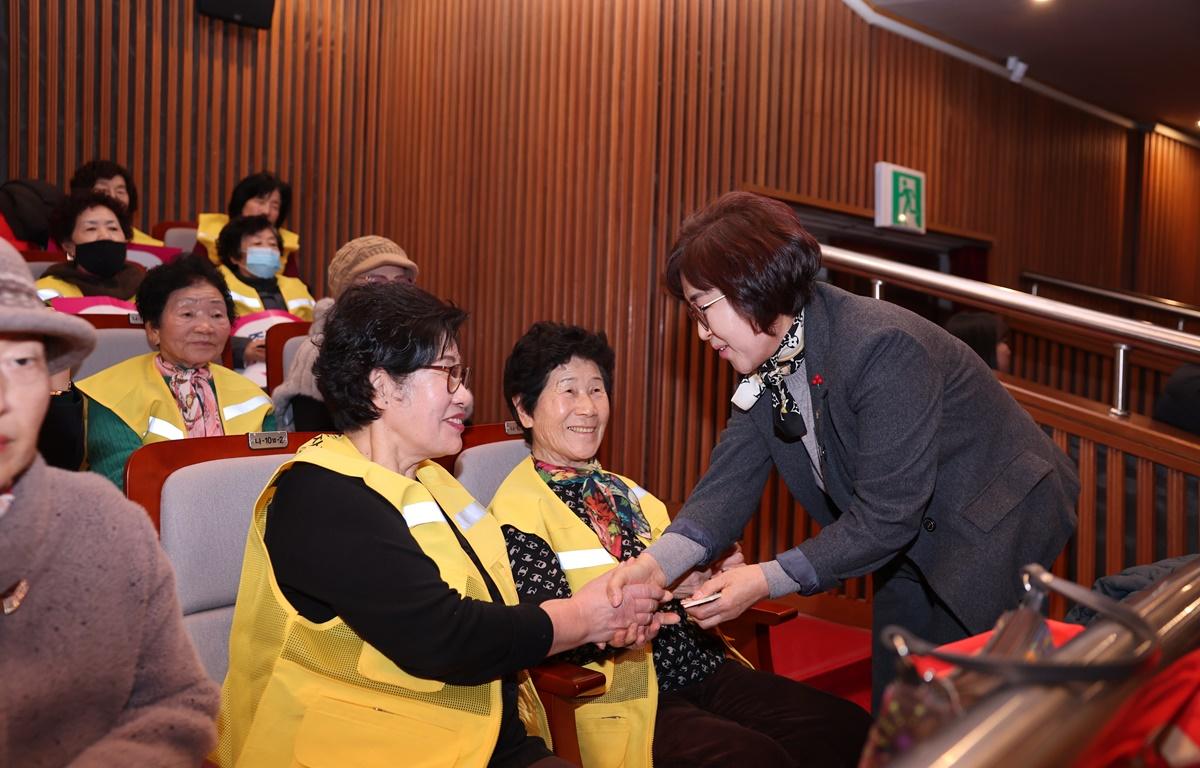 2026년 노인일자리 및 사회활동지원 사업 통합발대식 첨부이미지 : 2026.1.16 2026년 노인일자리 및 사회활동지원 사업 통합발대식(7).JPG