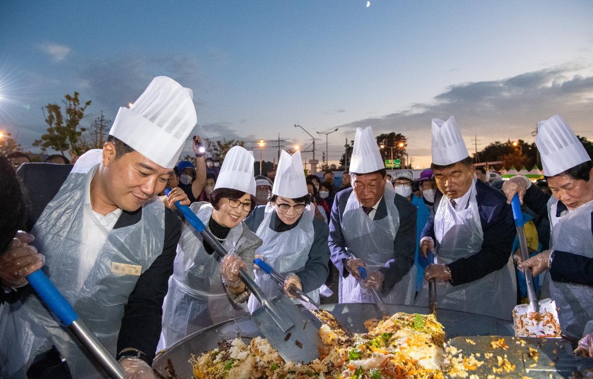 제1회 거금도개것 한상축제 첨부이미지 : 2022.10.01 제1회 거금도개것 한상축제 (86).jpg