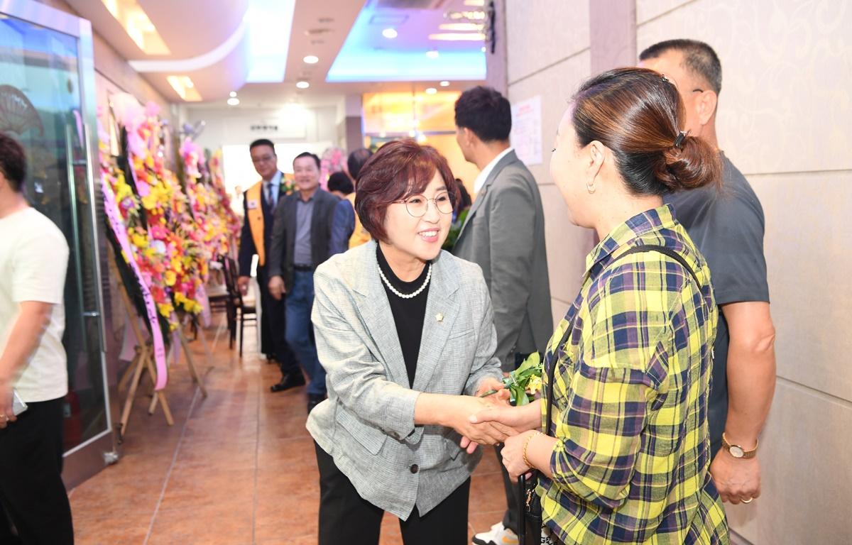 두원 라이온스클럽 회장 이취임식 첨부이미지 : 2024.6.29 두원 라이온스클럽 회장 이취임식 (4).JPG