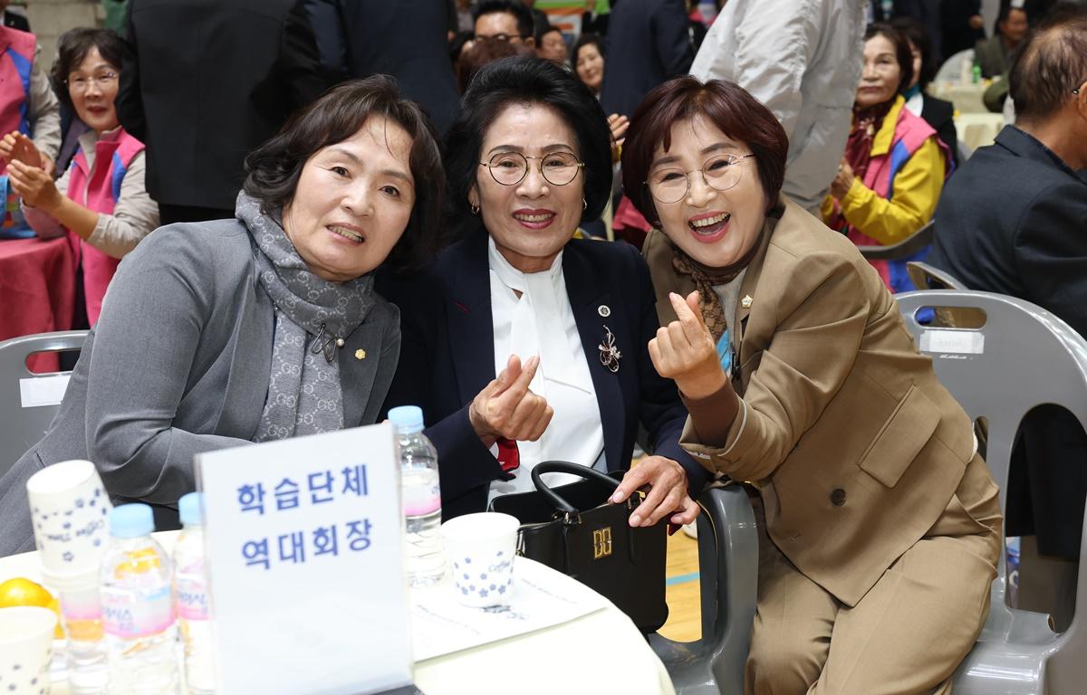 제18회 고흥군농업인학습단체 농촌사랑 한마음대회 첨부이미지 : 2025.11.4 제18회 고흥군농업인학습단체 농촌사랑 한마음대회 (9).JPG