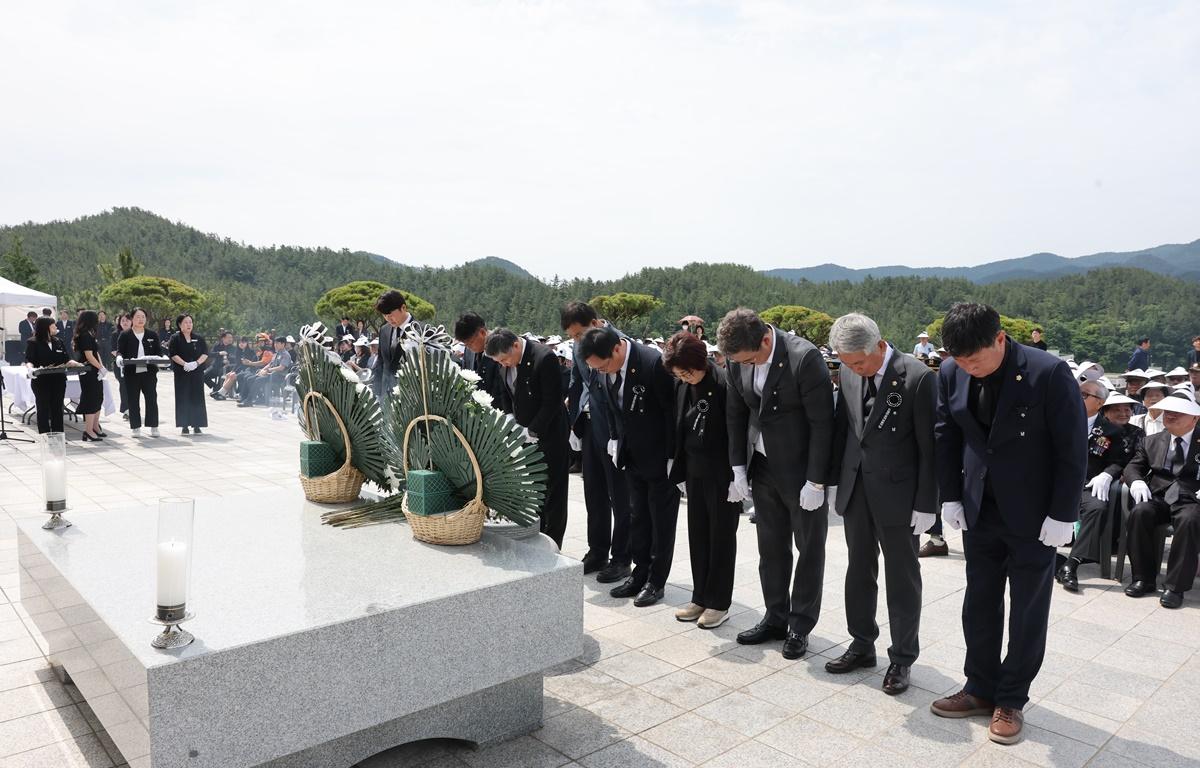 제70회 현충일 추념식 첨부이미지 : 2025.6.6 제70회 현충일 추념식 (14).JPG