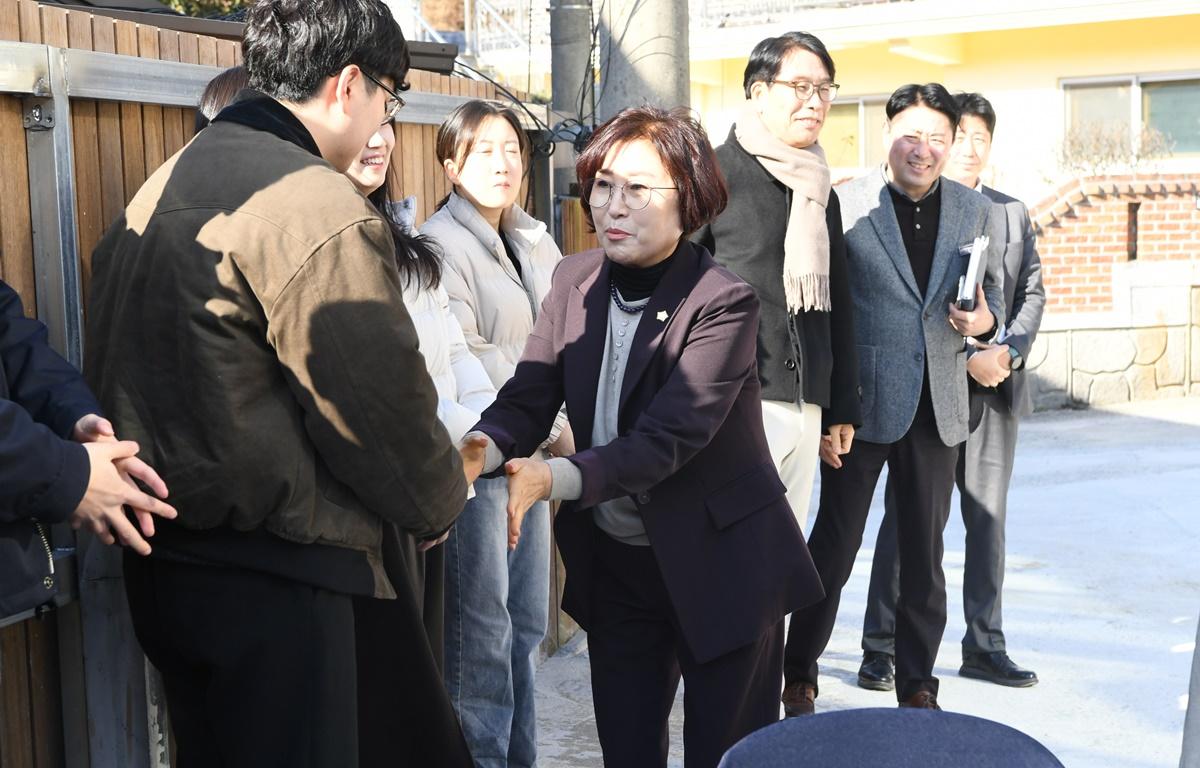 고흥군 공직자 공동주택 입주식 첨부이미지 : 2025.1.16 고흥군 공직자 공동주택 입주식 (8).JPG