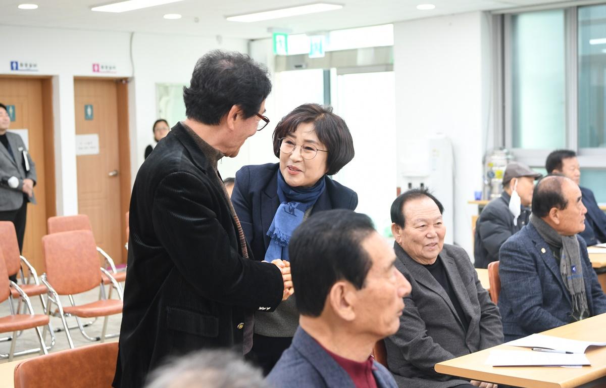 2025년 대한노인회 고흥군지회 신년인사회 첨부이미지 : 2025.1.7 2025년 대한노인회 고흥군지회 신년인사회 (5).JPG