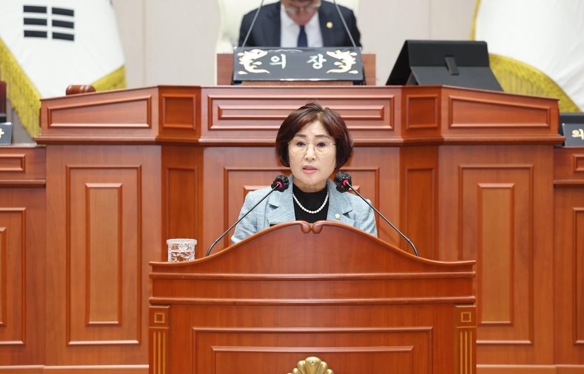 제338회 고흥군의회 임시회 제2차 본회의 첨부이미지 : 2025.7.18 제338회 고흥군의회 임시회 제2차 본회의 (8).JPG