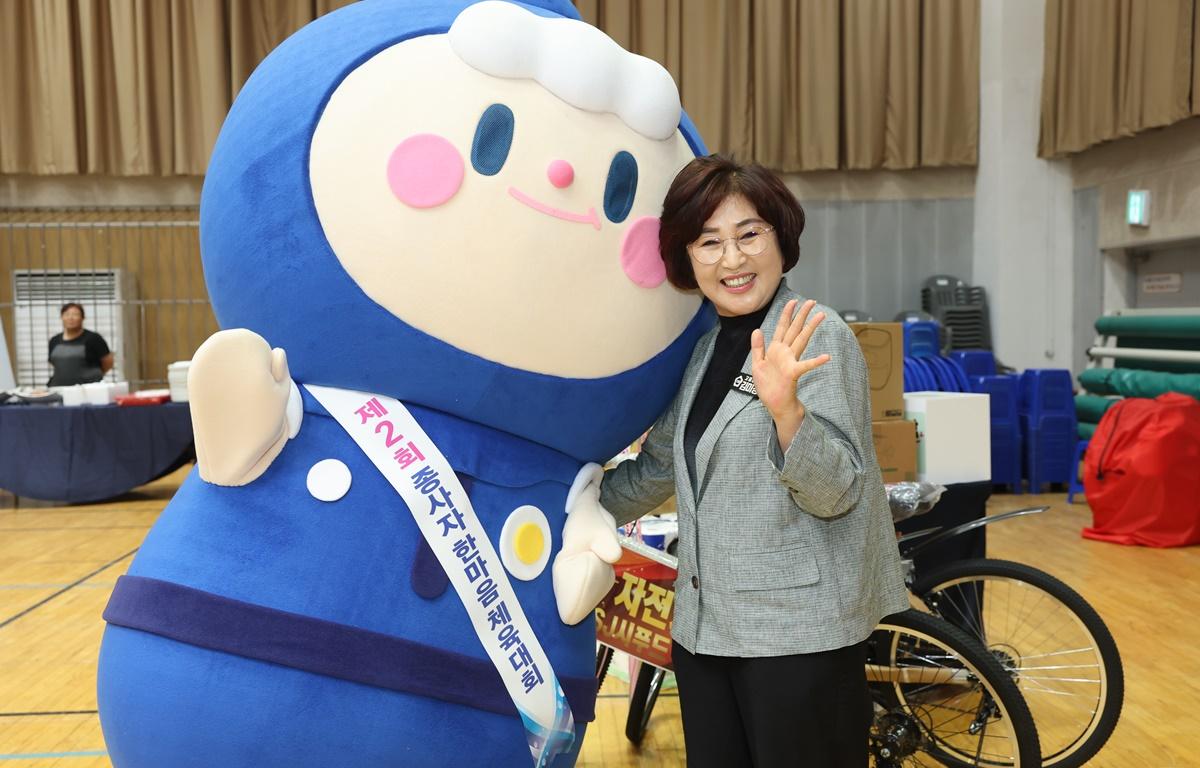 노인맞춤돌봄서비스 수행인력 한마음 체육대회 및 화합한마당 첨부이미지 : 2025.6.27 노인맞춤돌봄서비스 수행인력 한마음 체육대회 및 화합한마당 (16).JPG