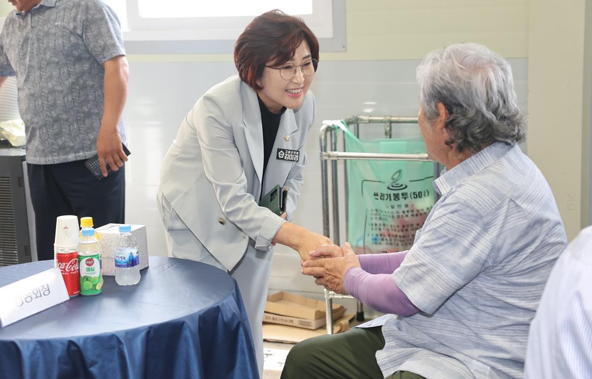 2025년 두원면 써레씻기 행사 첨부이미지 : 2025.6.30 2025년 두원면 써레씻기 행사 (2).JPG