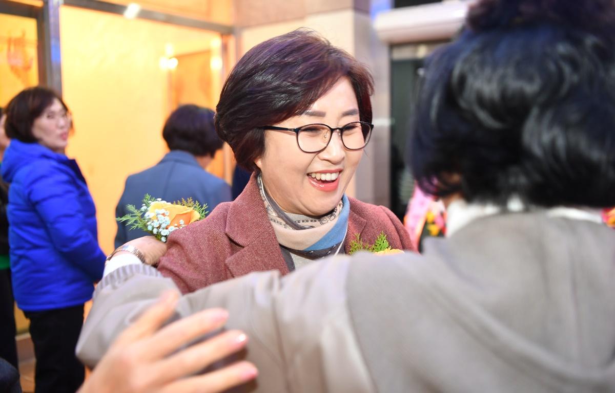 고흥군 노인복지기관 봉사자들의 밤 첨부이미지 : 2023.12.05 고흥군 노인복지기관 봉사자들의 밤 (10).JPG