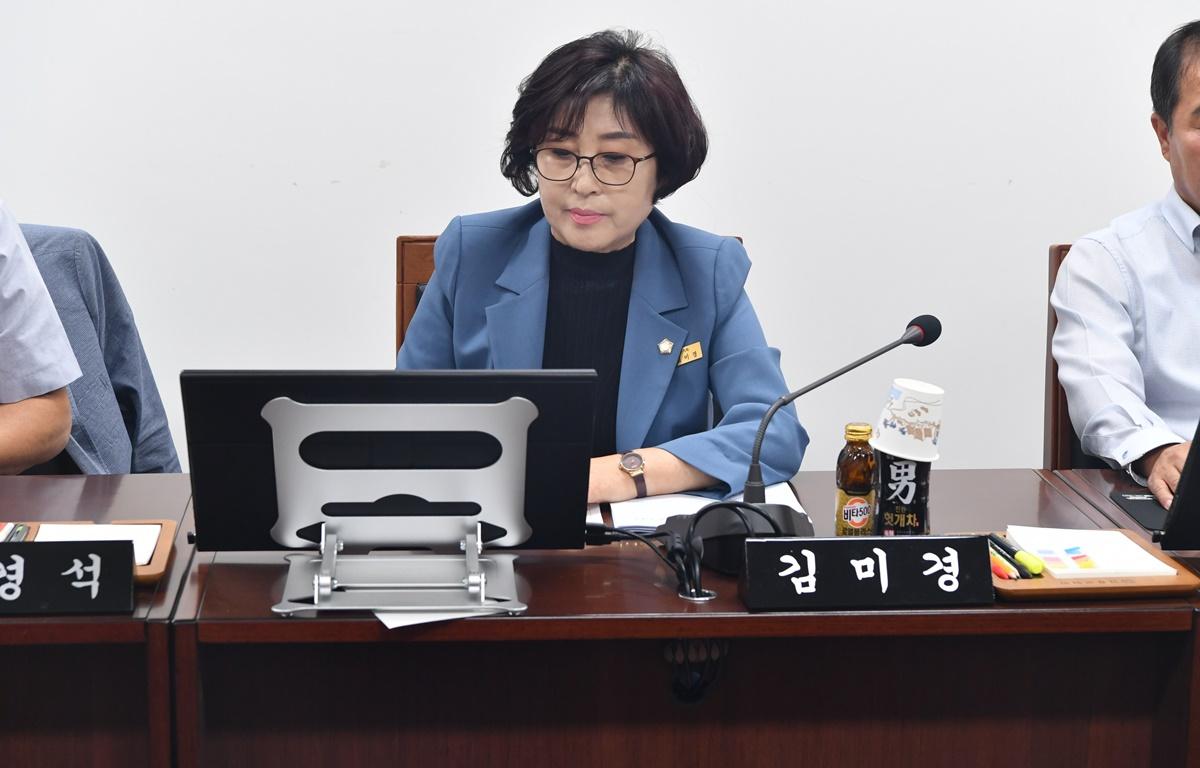 산업건설위원회 첨부이미지 : 2023.10.05 제319회 고흥군의회 임시회 제1차 산업건설위원회 (11).JPG