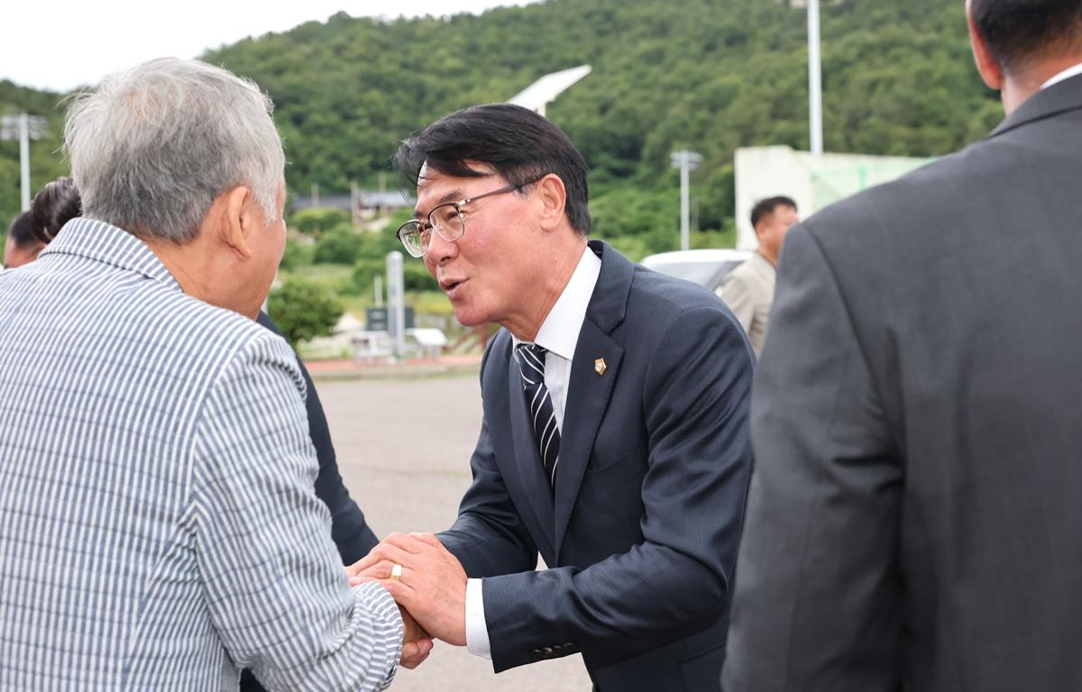 국제와이즈멘 녹동클럽 회장 이취임식 첨부이미지 : 2026.6.23 국제와이즈멘 녹동클럽 회장 이취임식 (1).JPG