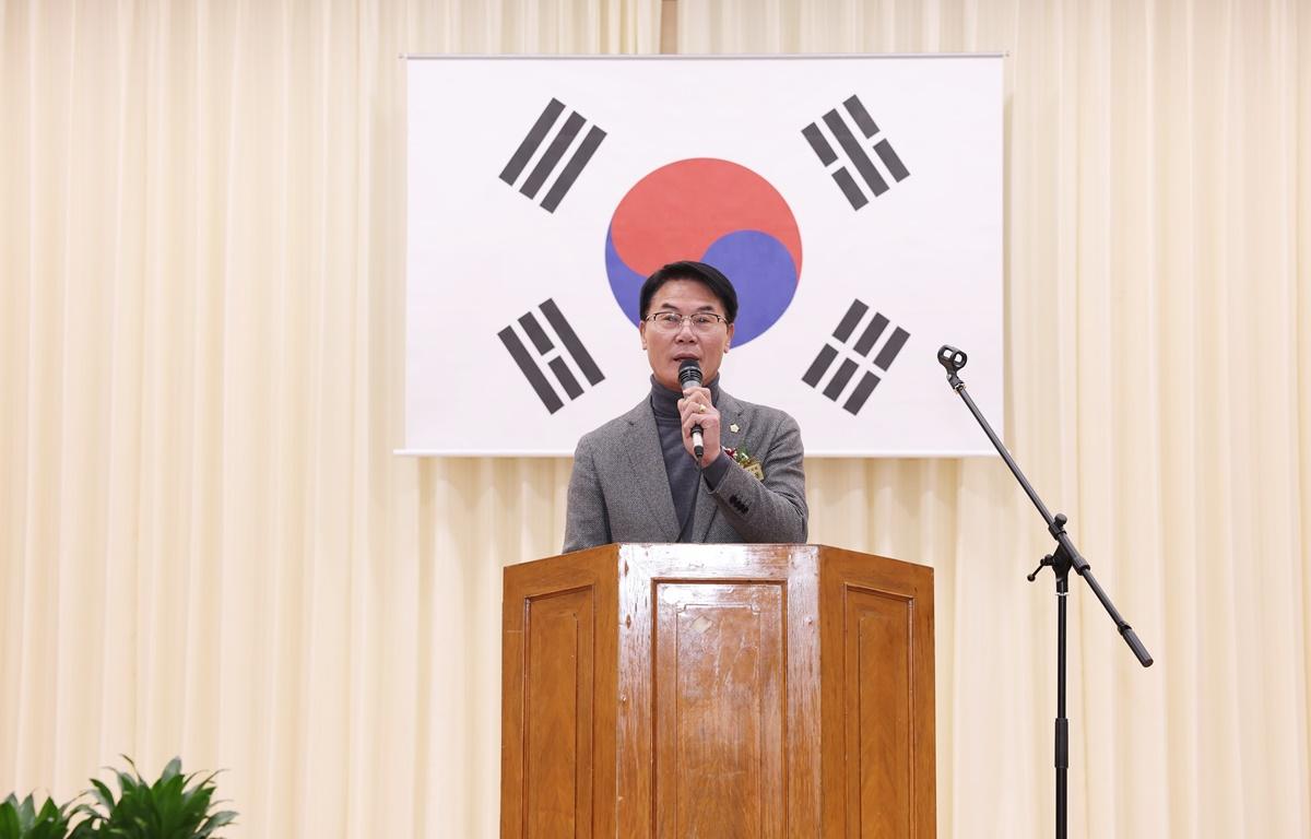 동강면 청년회장 이취임식 첨부이미지 : 2026.1.24 동강면 청년회장 이취임식 (7).JPG