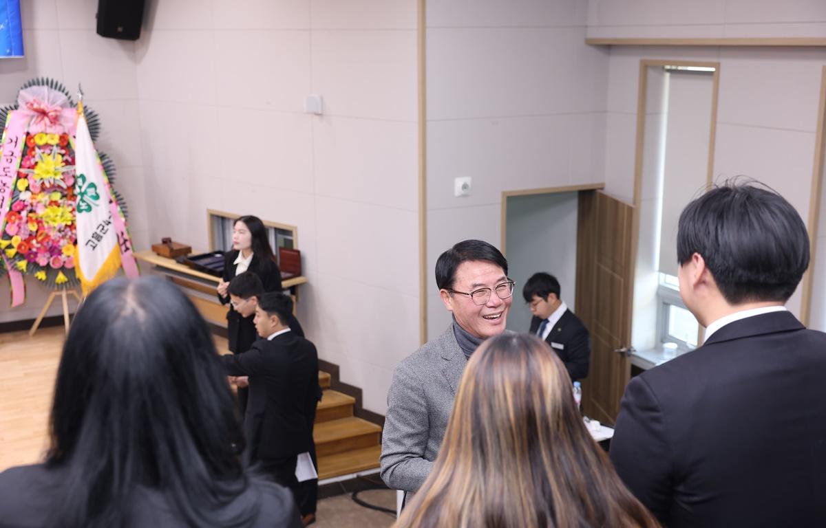 고흥군 4-H 연합회 제67, 68대 회장단 이취임식 첨부이미지 : 2026.1.16 고흥군 4-H 연합회 제67, 68대 회장단 이취임식 (2).JPG