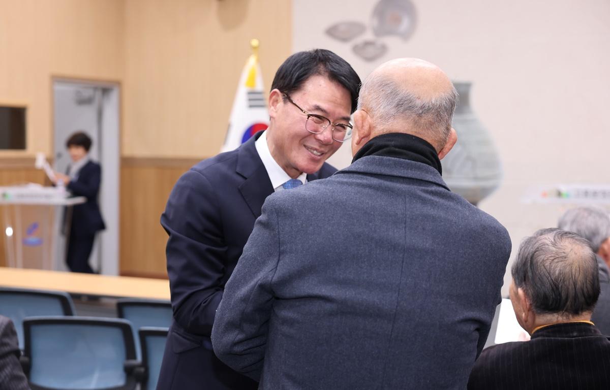 2026년 대한노인회 고흥군지회 신년하례 첨부이미지 : 2026.1.8 2026년 대한노인회 고흥군지회 신년하례 (2).JPG