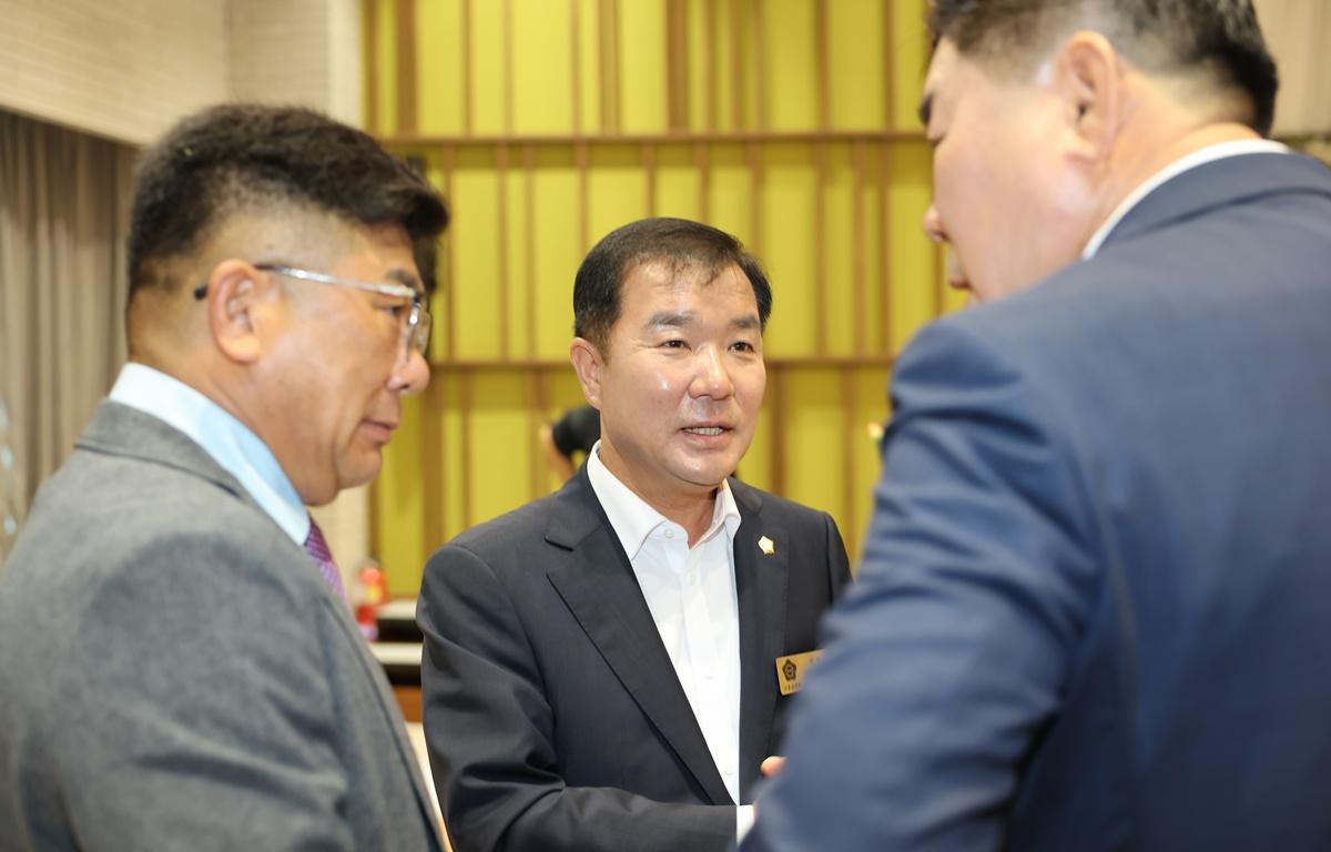 전국 마른김 연합회 제12대, 13대 회장 이취임식 첨부이미지 : 2026.7.10 전국 마른김 연합회 제12대, 13대 회장 이취임식 (3).JPG