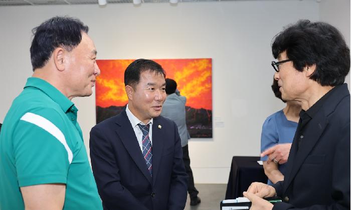 송필용 화백 초대전 [물의 연대기] 개막식