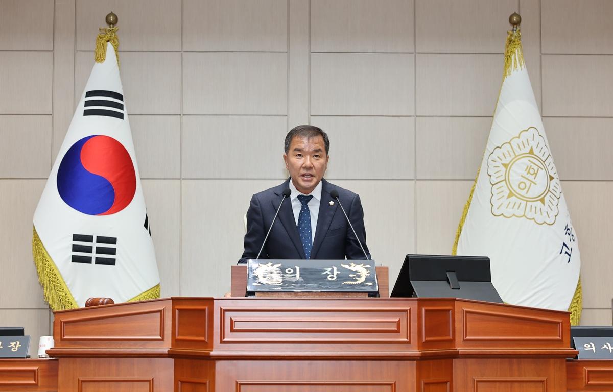 제345회 고흥군의회 임시회 제1차 본회의(의장, 부의장, 상임위원장 선거) 첨부이미지 : 2026.7.1 제345회 고흥군의회 임시회 제1차 본회의(의장, 부의장, 상임위원장 선거) (6).JPG