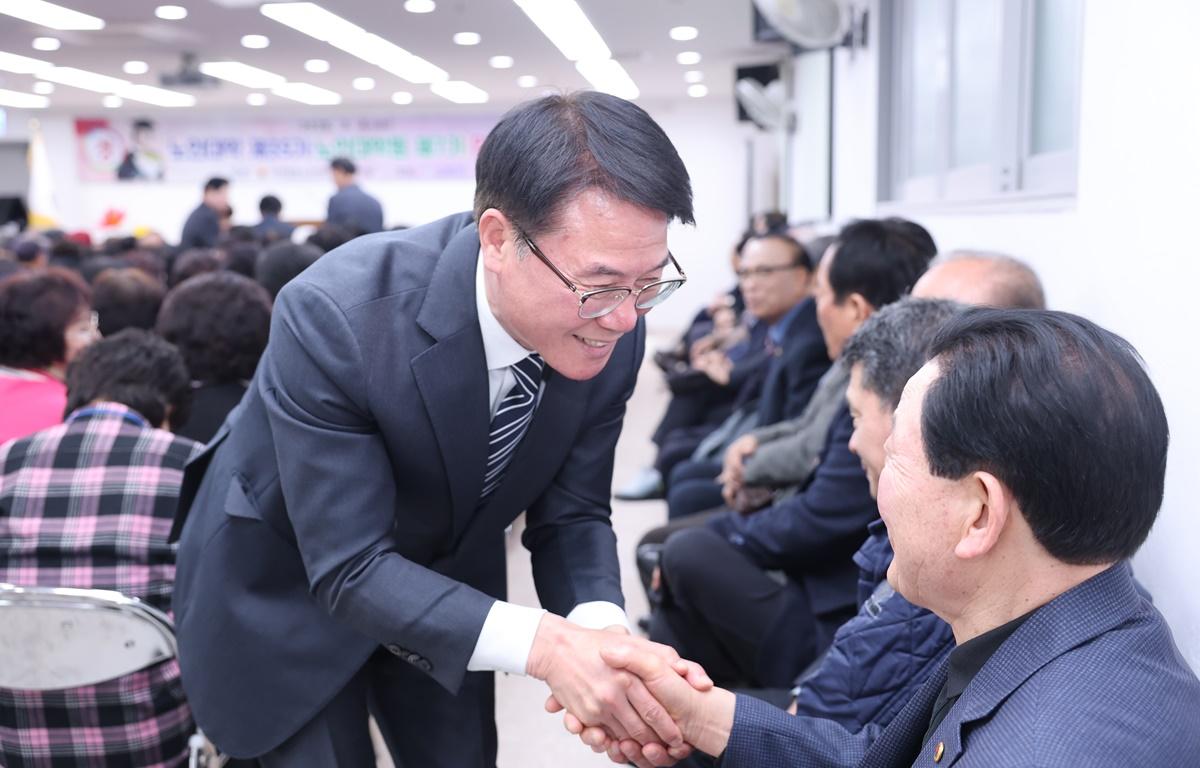 2026년 노인대학 및 대학원 입학식 첨부이미지 : 2026.3.4 2026년 노인대학 및 대학원 입학식 (1).JPG