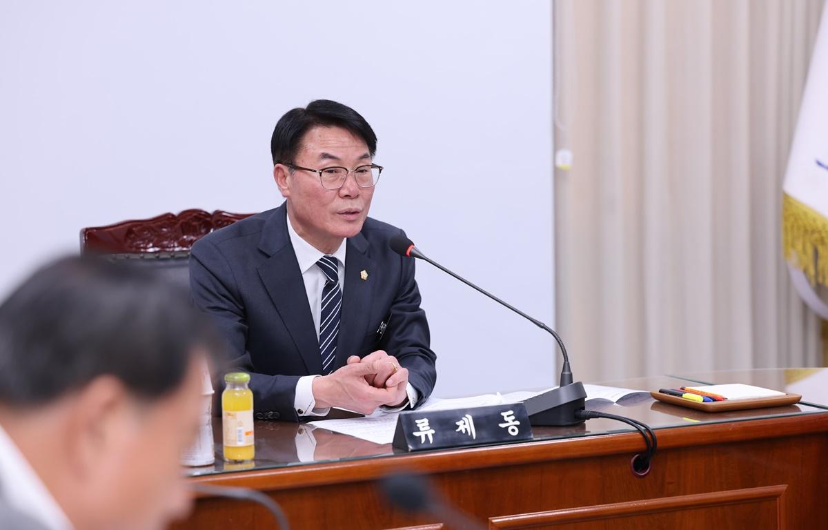 고흥군의회와 고흥군 재가장기요양기관 협의회 간담회 첨부이미지 : 2026.2.25 고흥군의회와 고흥군 재가장기요양기관 협의회 간담회 (2).JPG