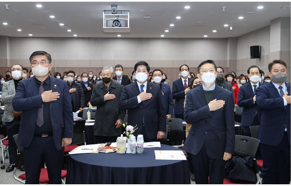 제6회 고흥군 송수권 시문학상 시상식 첨부이미지 : 2022.12.10 제6회 송수권 시문학상 시상식 (1).JPG