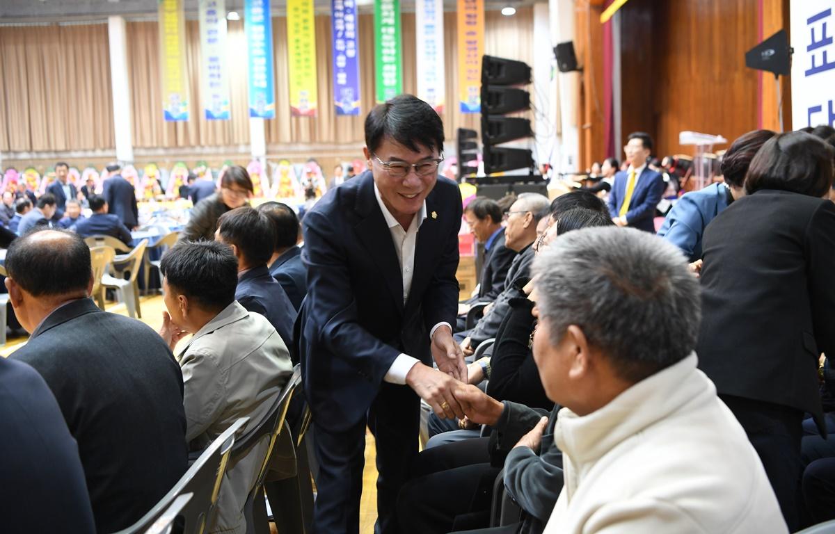 제4회 고흥군 이장 한마음대회 첨부이미지 : 2024.11.15 제4회 고흥군 이장 한마음대회 (2).JPG