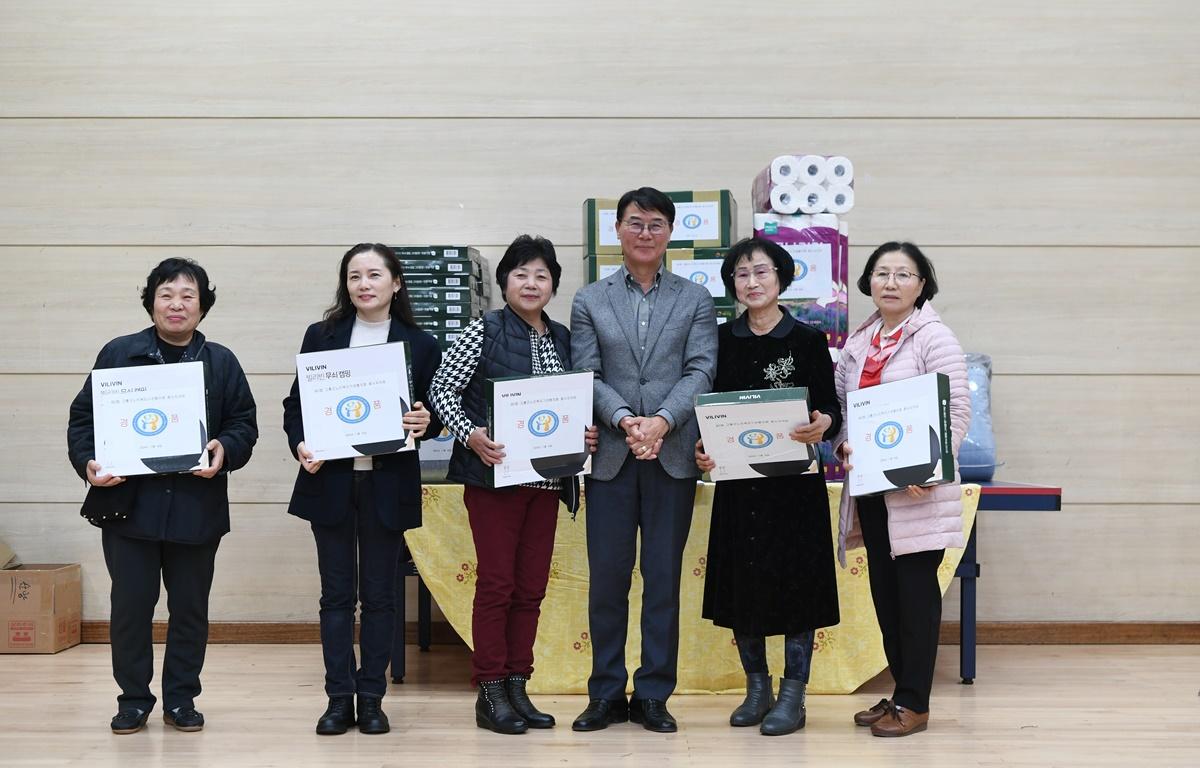 고흥군 노인복지기관 협의회 종사자들의 밤 첨부이미지 : 2024.11.16 고흥군 노인복지기관 협의회 종사자들의 밤 (10).JPG