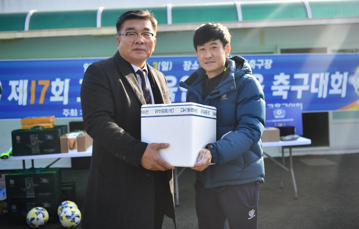 제17회 고흥군 체육인 한마음 축구대회 첨부이미지 : 2023.12.03 제17회 고흥군 체육인 한마음 축구대회 (3).JPG