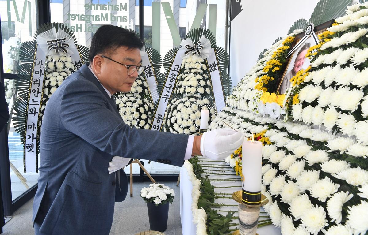  마가렛 피사렉 선종에 따른 합동 분향소 방문 첨부이미지 : 2023.10.04 마가렛 피사렉 선종에 따른 합동 분향소 방문 (38).JPG