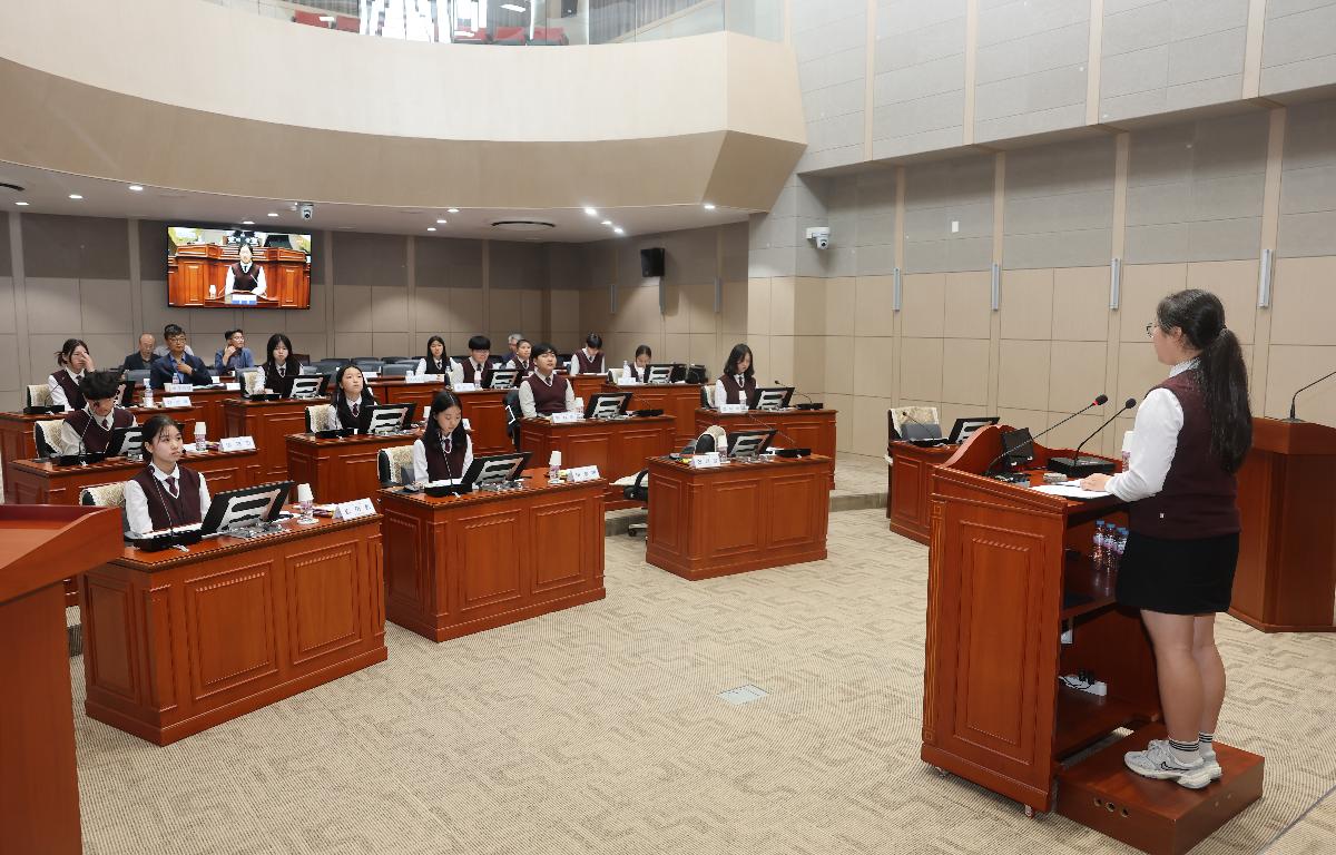 2025년도 제1회 청소년 모의의회(녹동중학교) 첨부이미지 : 0U3A9551.JPG