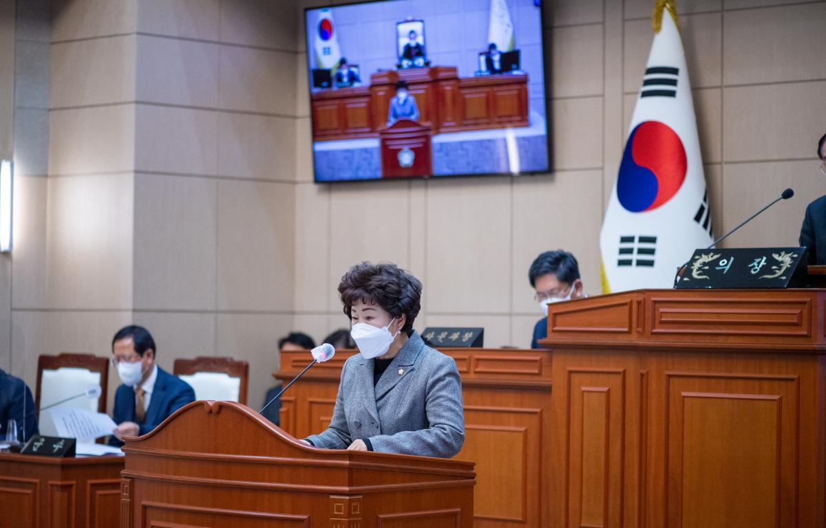  제302회 고흥군의회 제2차 정례회 11차 본회의(폐회)  첨부이미지 : 2021.12.17 제302회 고흥군의회 제2차 정례회 11차 본회의(폐회) (22).jpg