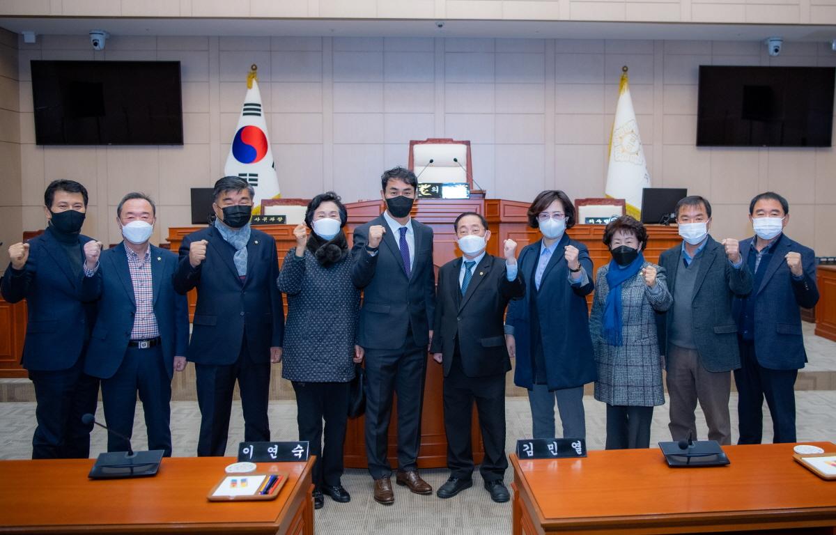 김태영 선수방문 첨부이미지 : 2021.12.02 김태영 선수 방문 (20).jpg