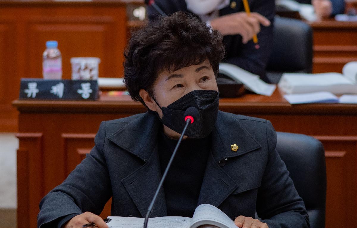 302회 고흥군의회 제2차정례회 4차본회의 첨부이미지 : 20201.11.08 302회 고흥군의회 제2차정례회 4차본회의 (11).jpg