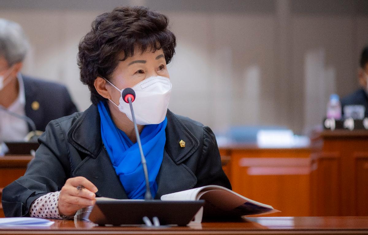 제302회 제2차 정례회 2차 본회의 첨부이미지 : 2021.11.04 제302회 제2차 정례회 제2차 본회의 _16.jpg