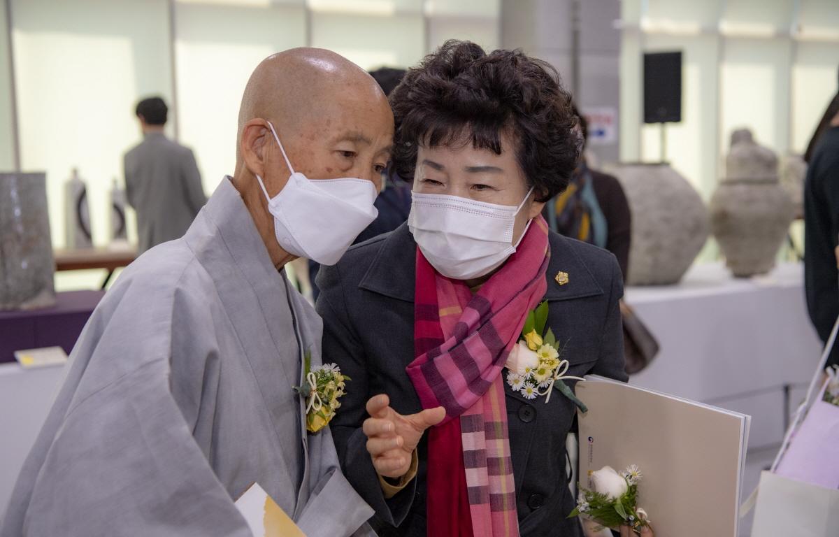 제4회 고흥분청사기 공모전 시상식 첨부이미지 : 2021.10.28 제4회 고흥분청사기 공모전 시상식 _19.jpg